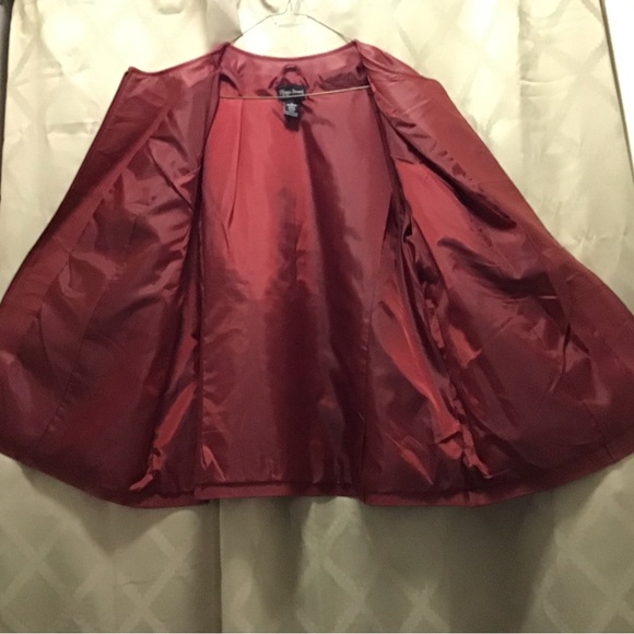 Maggie Barnes Women’s Leather Jacket - Picture 2 of 12